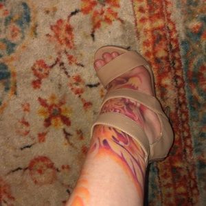 Beige heels